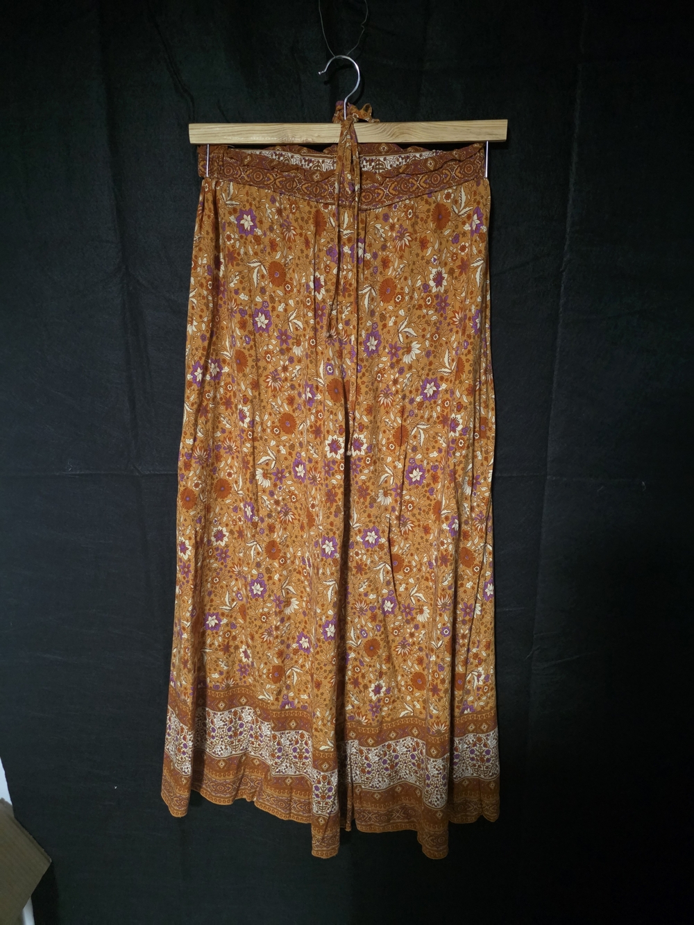 Floral Boho Wide Legged Pants in Brown & Purple Like New